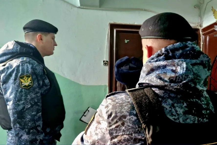 Кирсановец получил полгода колонии за долг по алиментам 2 млн рублей